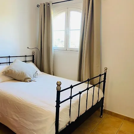 With Private Swimming Pool And Boules Court 40 Minutes From M Laga Вилла Малага