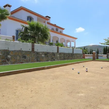 With Private Swimming Pool And Boules Court 40 Minutes From M Laga Villa *