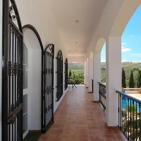 With Private Swimming Pool And Boules Court 40 Minutes From M Laga Malaga