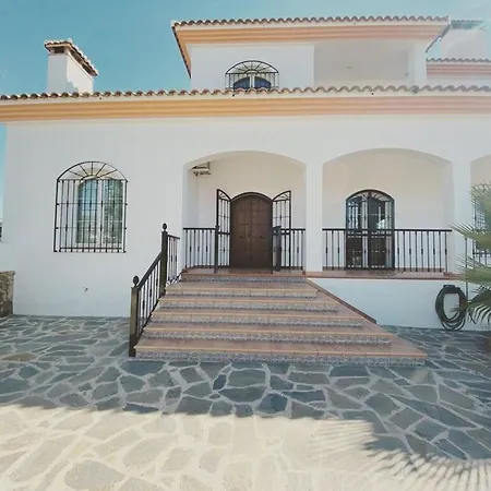 Villa With Private Swimming Pool And Boules Court 40 Minutes From M Laga