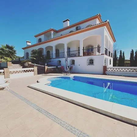 With Private Swimming Pool And Boules Court 40 Minutes From M Laga Villa Malaga