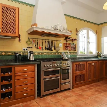Villa With Private Swimming Pool And Boules Court 40 Minutes From M Laga