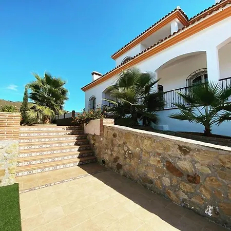 With Private Swimming Pool And Boules Court 40 Minutes From M Laga