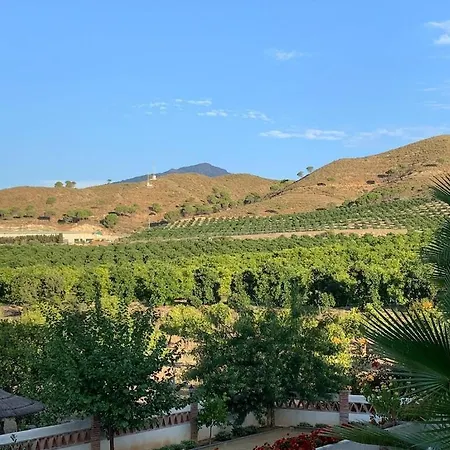 With Private Swimming Pool And Boules Court 40 Minutes From M Laga Villa