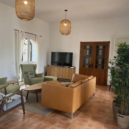 With Private Swimming Pool And Boules Court 40 Minutes From M Laga